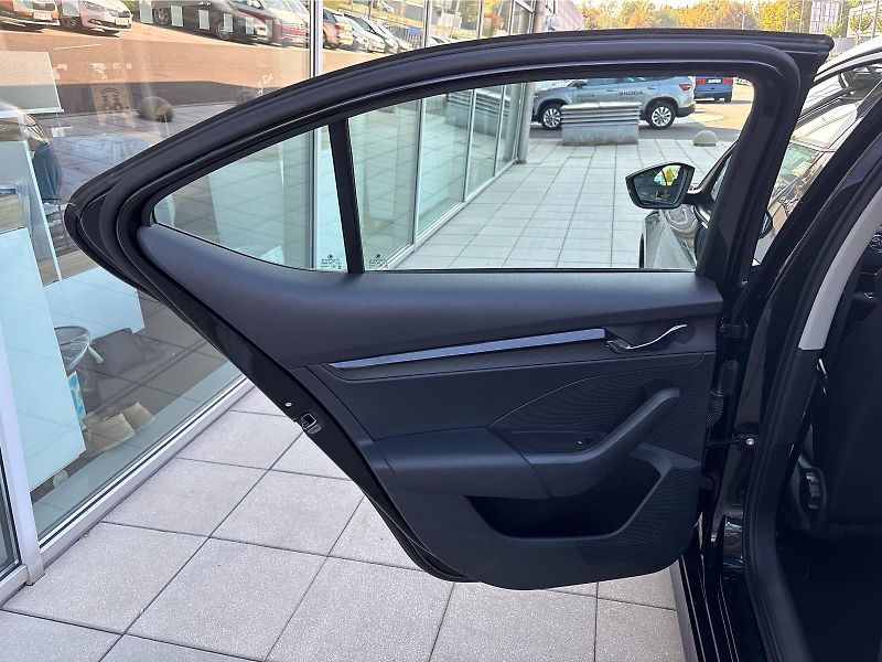 Škoda Octavia 2,0 TDI 85 kW - fotka 26 z 30