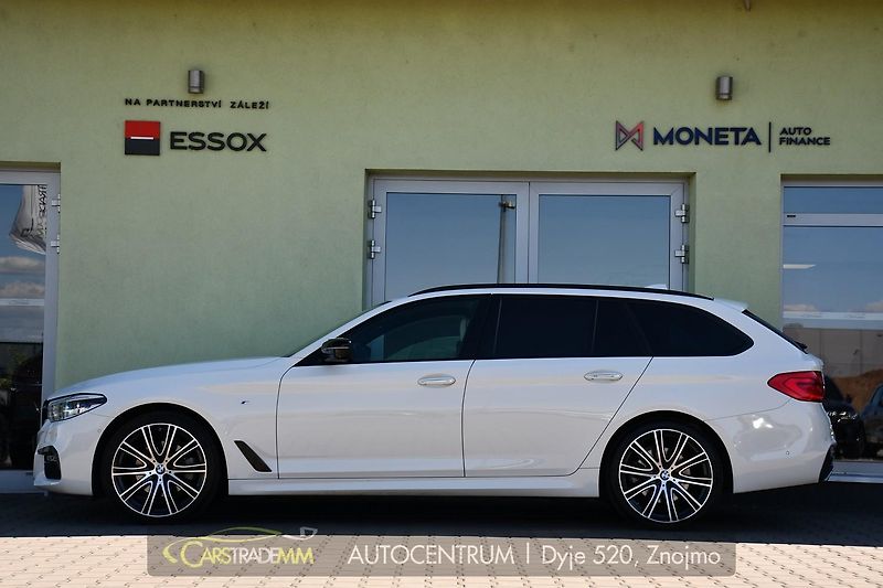 BMW Řada 5 520d xD M-SPORT HEAD-UP PANORA - fotka 2 z 58