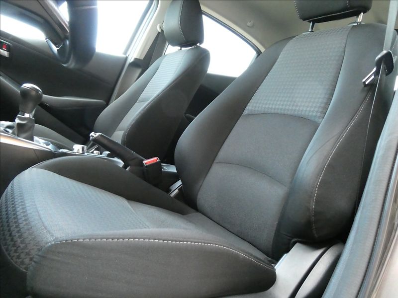 Mazda 2 1,5 Skyactiv 66kW,2xkola,NAVIG - fotka 33 z 59
