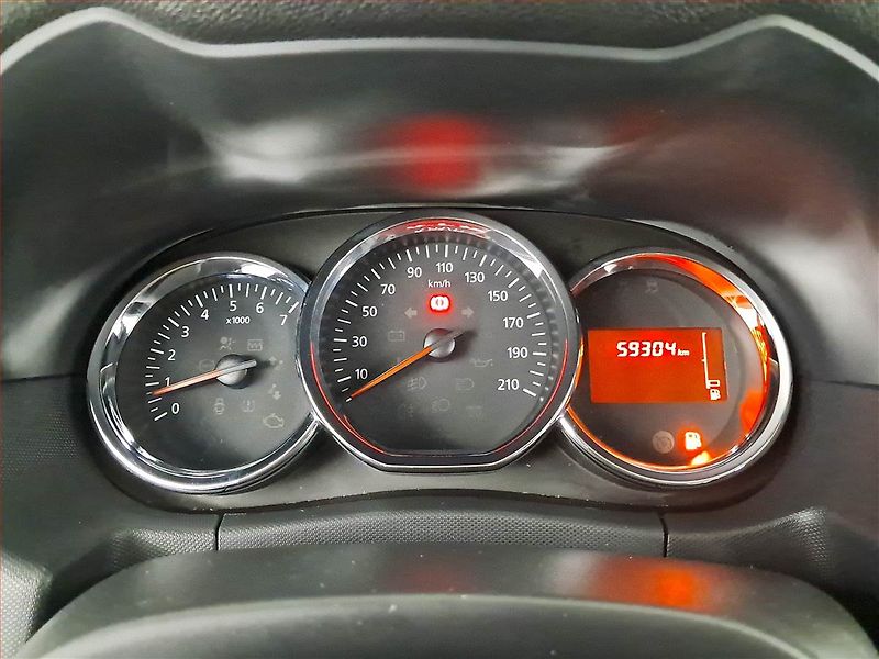 Dacia Duster (2016) 1.6 SCe - fotka 11 z 18