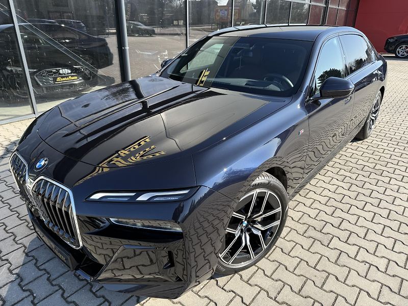 BMW Řada 7 (2024) 40XD 220kW M-PAKET INDIVIDUAL! - fotka 2 z 55