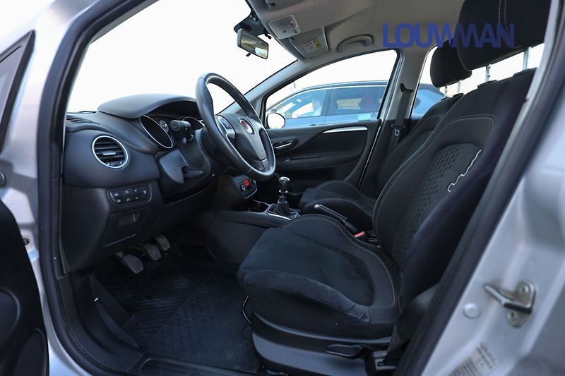 Fiat Punto - fotka 11 z 23