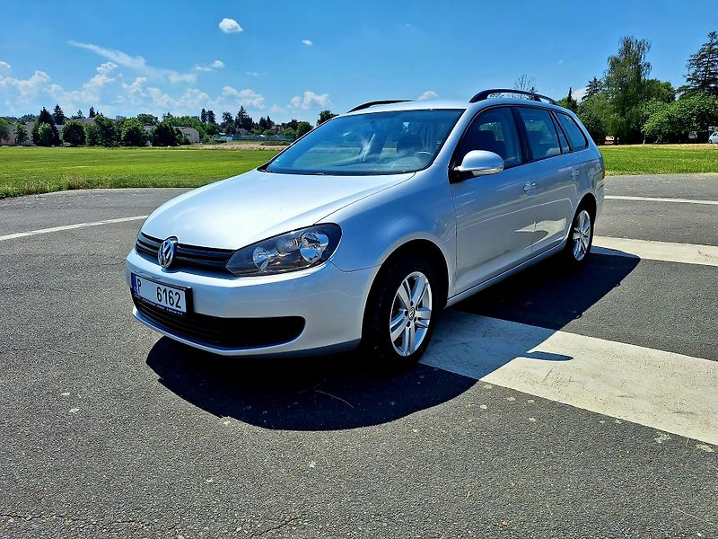 Volkswagen Golf (2012) VW Golf 1.6 tdi WEBASTO - fotka 5 z 19