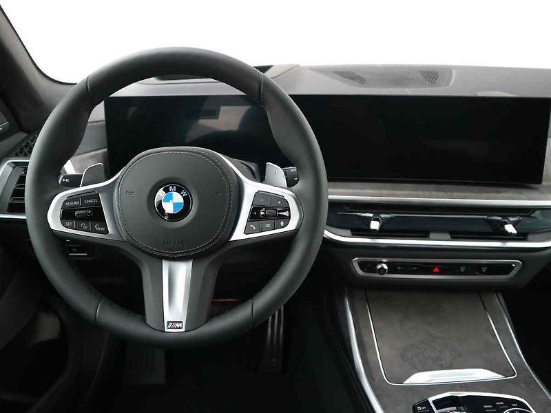 BMW X7 - fotka 8 z 10