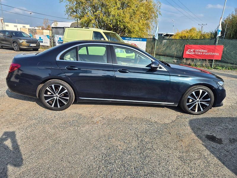 Mercedes-Benz Třídy E 4MATIC Avantgarde - fotka 4 z 28