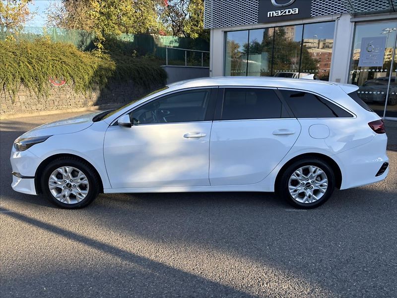 Kia Ceed 1,5 TGDi TOP ZÁRUKA NAVI KAMER - fotka 2 z 41