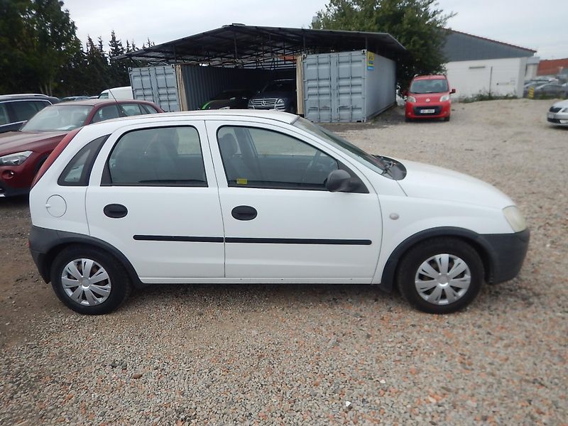 Opel Corsa 1.0 i 43 kw - fotka 5 z 12