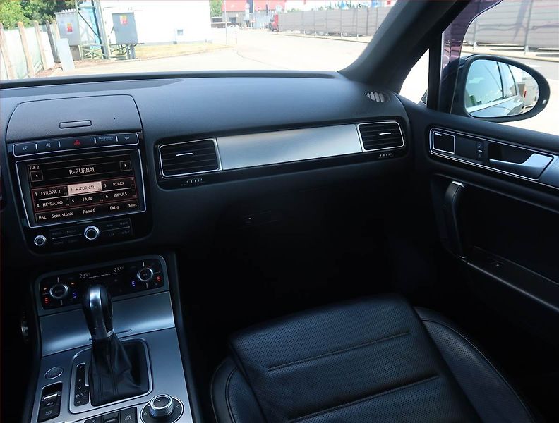 Volkswagen Touareg (2015) R-Line 3.0 TDI, 4X4, Automat - fotka 8 z 27
