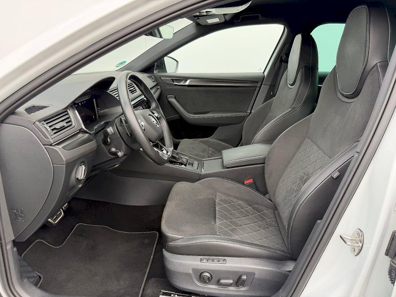 Škoda Superb (2024) Combi 2.0TSI 140kW DSG SportLi - fotka 5 z 35