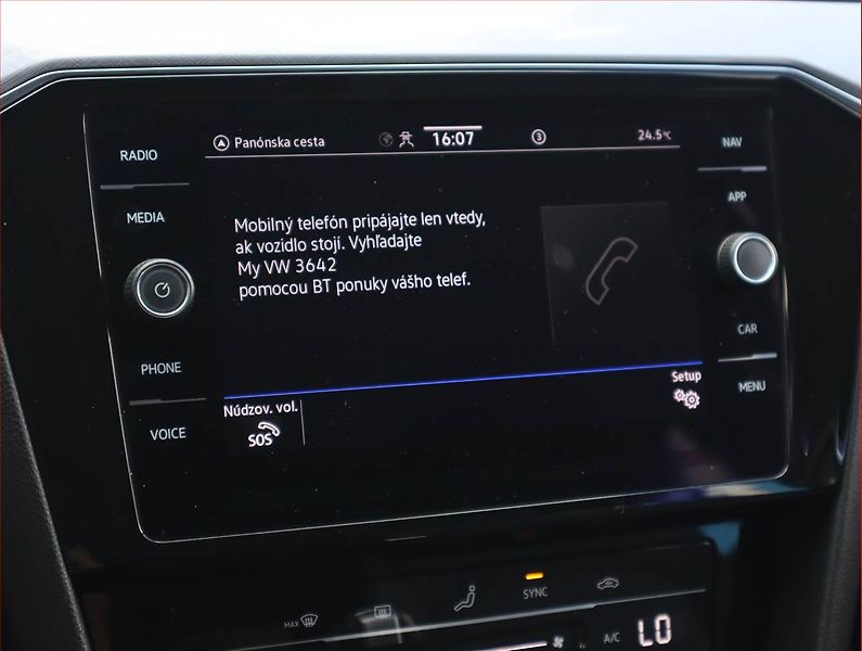 Volkswagen Passat (2023) 2.0 TDI - fotka 19 z 20