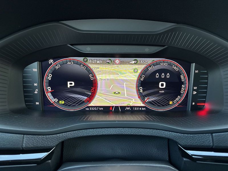 Škoda Karoq (2025) 2.0 TSI 4x4 DSG Sportline - fotka 7 z 37