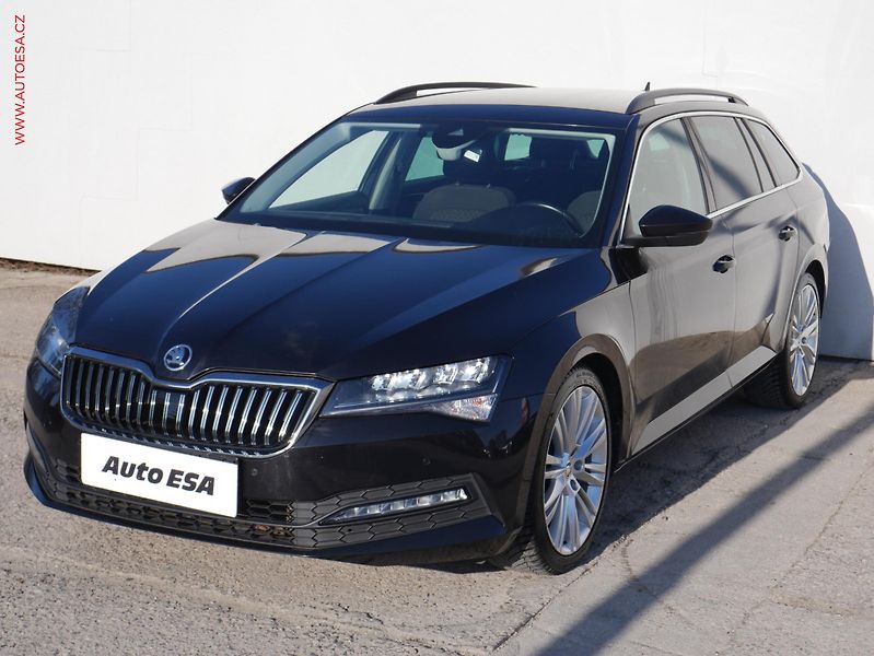 Škoda Superb (2019) 2.0 TDi, Ambition, navi, LED - fotka 3 z 19
