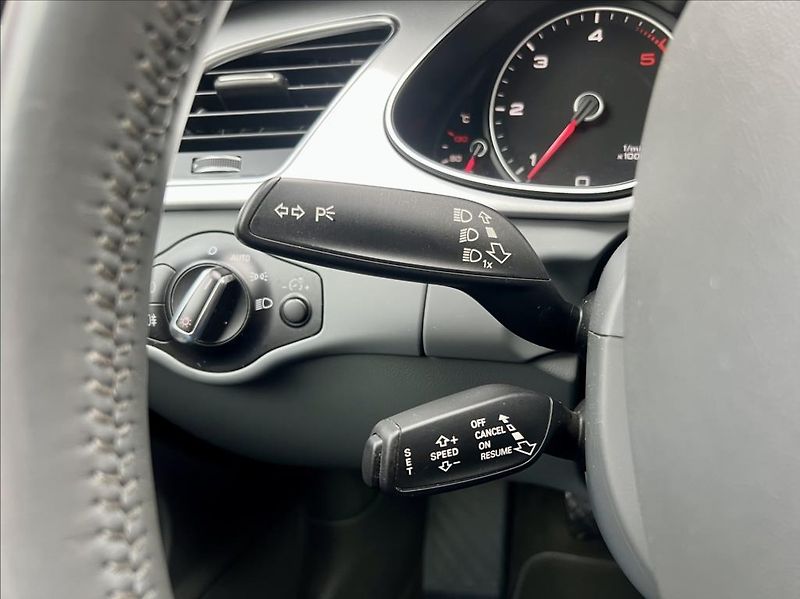 Audi A4 2,0 TDi KLIMA / NAVI - fotka 22 z 40