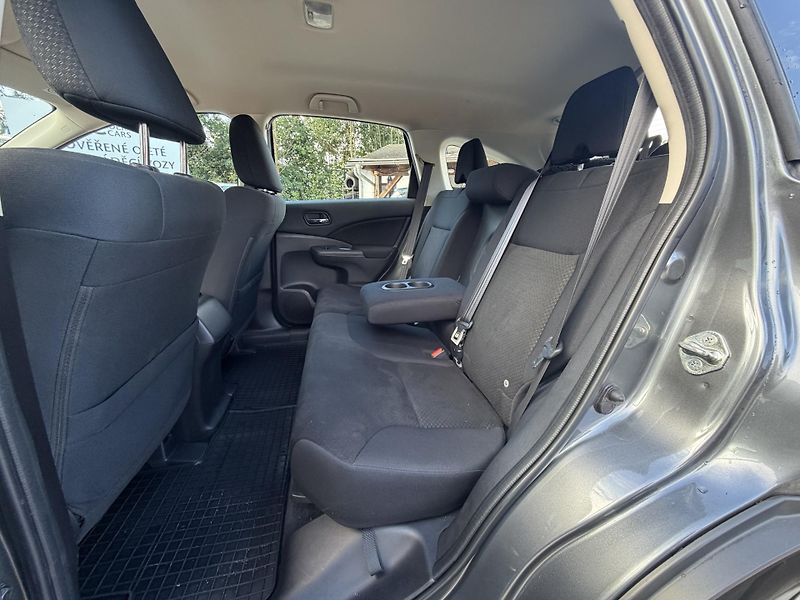 Honda CR-V Comfort 2WD - fotka 21 z 22