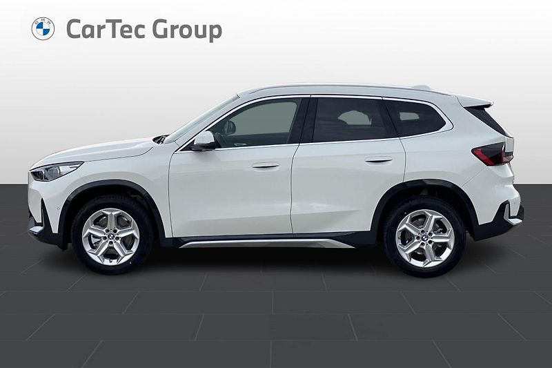 BMW X1 sDrive18d - fotka 4 z 8