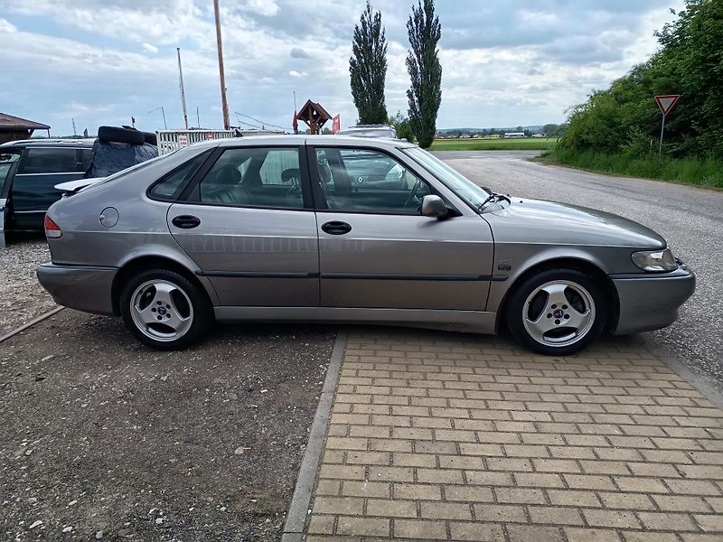 Saab 9-3 (2001) 2.0TS - fotka 5 z 31