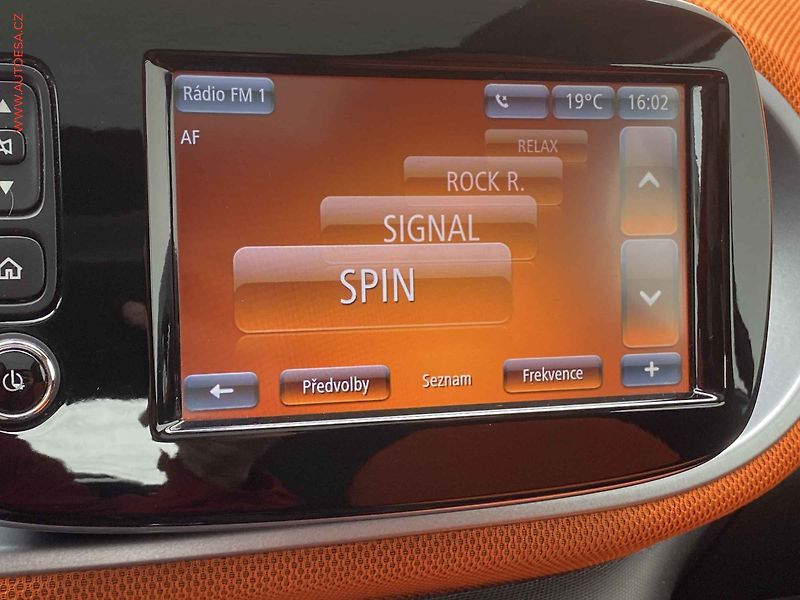 Smart Fortwo (2014) 0.9T, Passion, navi, panor - fotka 17 z 19
