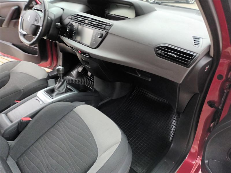 Citroën C4 Picasso 1,2 -81KW,DIGIKLIMA,KOLA - fotka 25 z 46