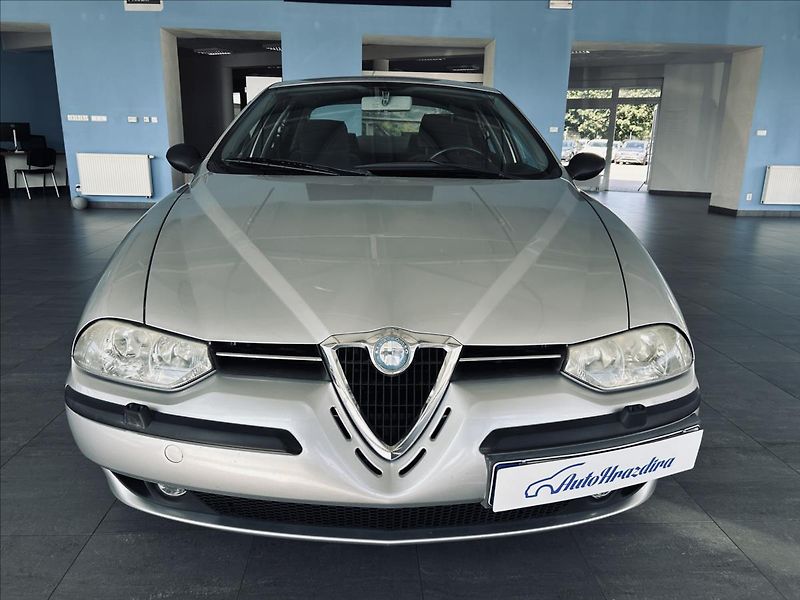 Alfa Romeo 156 2,0   16V TWIN SPARK 114kW,ČR - fotka 2 z 17
