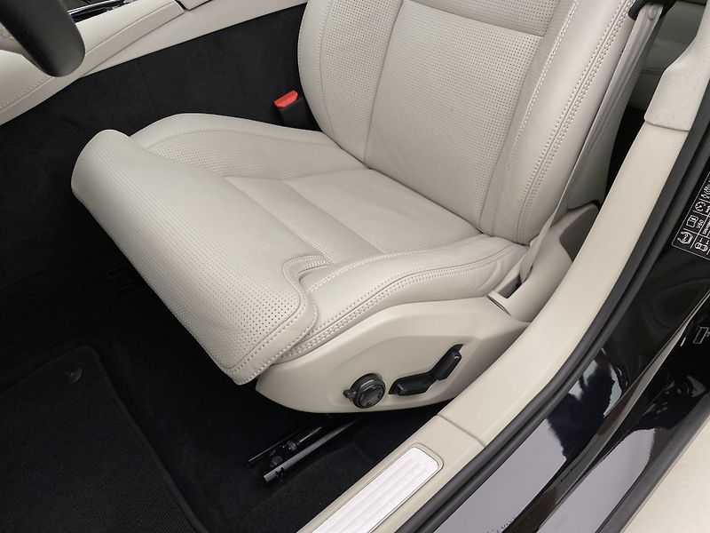 Volvo V60 T6 AWD BRIGHT ULTRA - fotka 25 z 66
