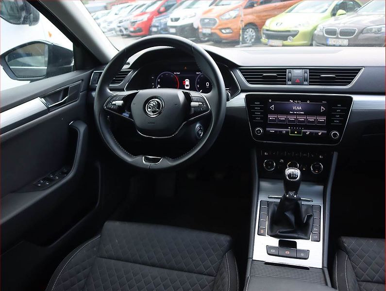 Škoda Superb (2022) Ambition 2.0 TDI, Serv.kniha - fotka 7 z 22