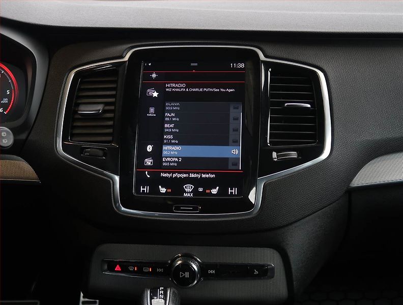 Volvo XC90 (2018) R-Design D5 AWD - fotka 12 z 23