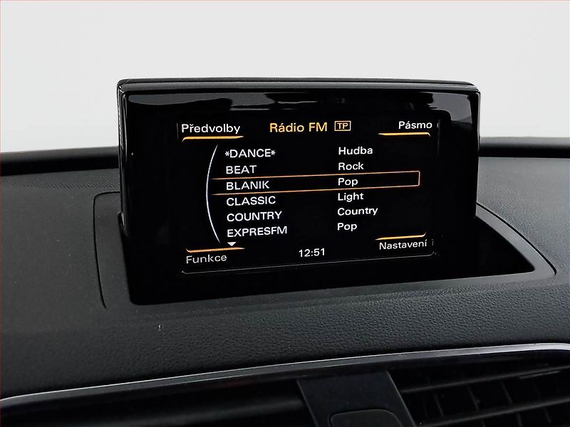 Audi Q3 (2014) 2.0 TFSI, 4X4, Automat - fotka 18 z 21