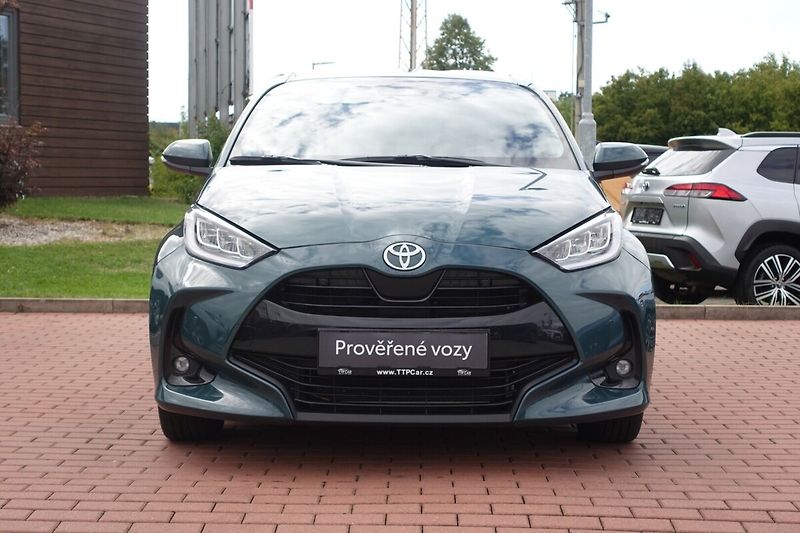 Toyota Yaris 1,5 HEV Style - fotka 2 z 32