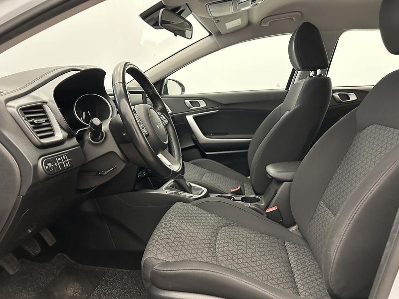 Kia Ceed 1.5 T-GDI Fresh - fotka 15 z 22