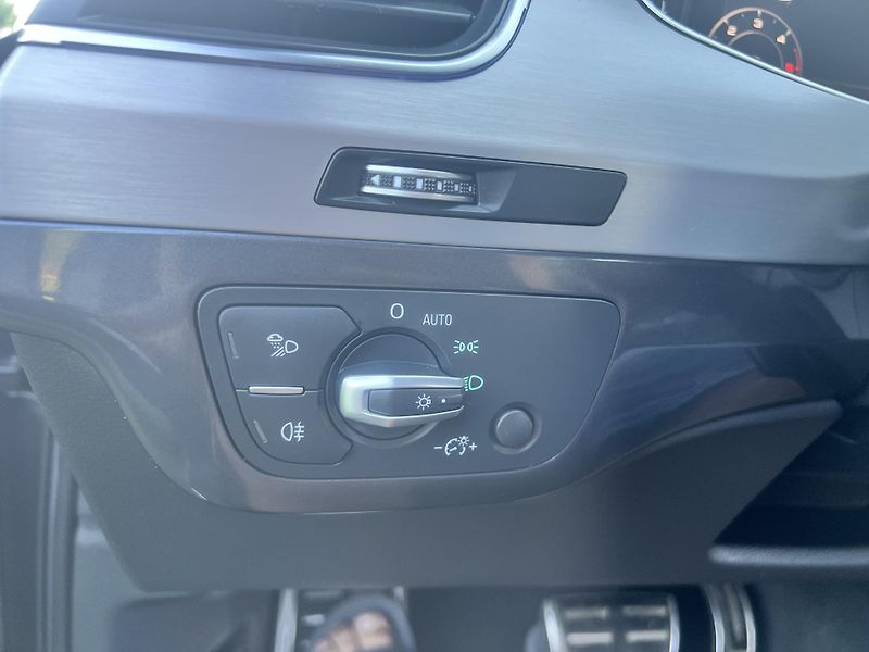 Audi Q7 3.0TDI 200KW,S-LINE,VZDUCH,TZ - fotka 38 z 52