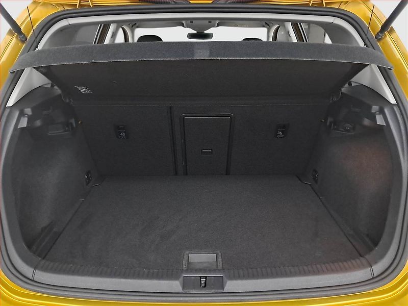 Volkswagen Golf (2018) Highline 1.5 TSI, Automat - fotka 14 z 20