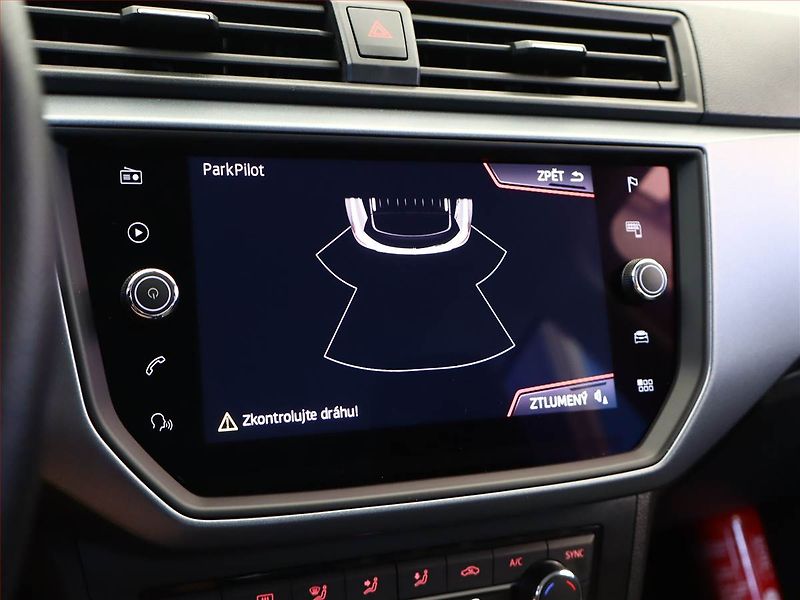 Seat Arona (2019) 1.0 TSI, Automat, Navi - fotka 17 z 19