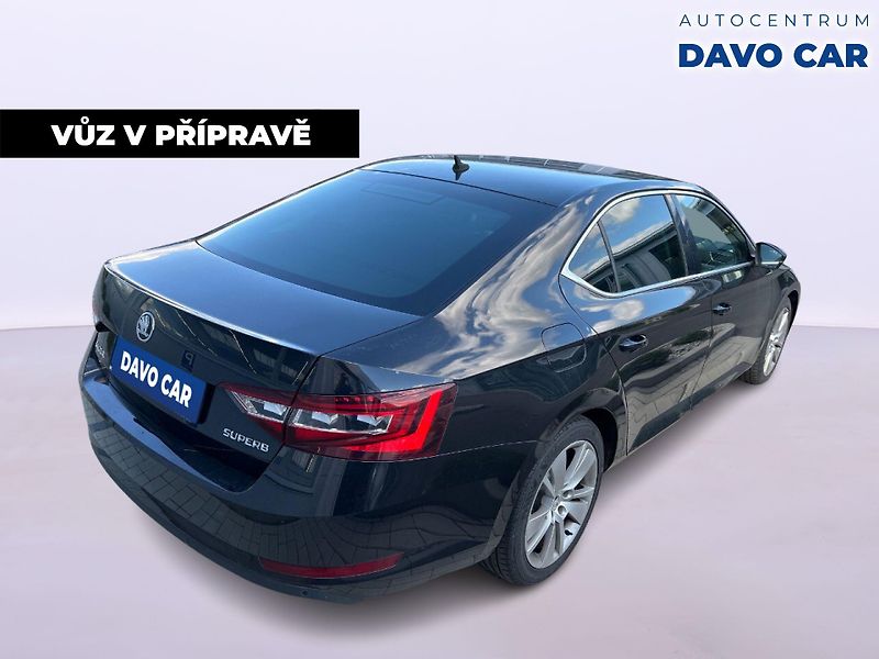 Škoda Superb 2,0 TDI 110kW DSG Style+ CZ - fotka 5 z 12