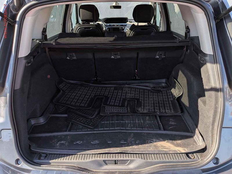 Citroën Grand C4 Picasso (2018) 1.6 HDi, 2.maj,ČR, AC, TZ - fotka 7 z 17