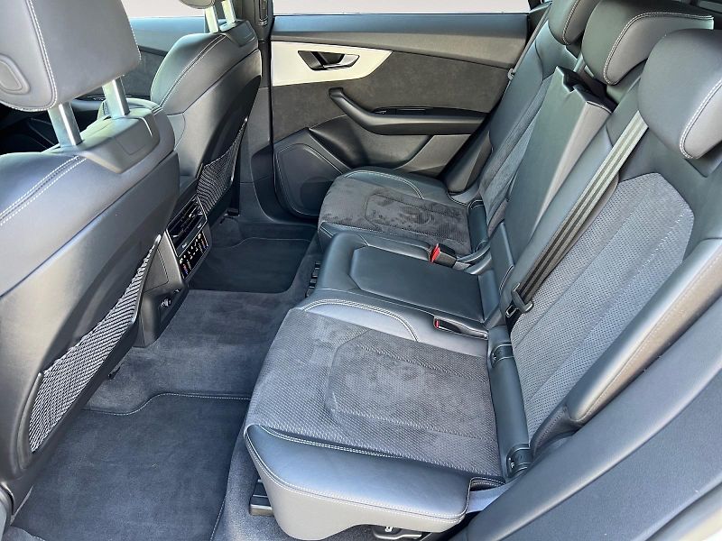 Audi Q8 (2021) 3.0TDI 210kW S-LINE TAŽNÝ WEBA - fotka 13 z 30