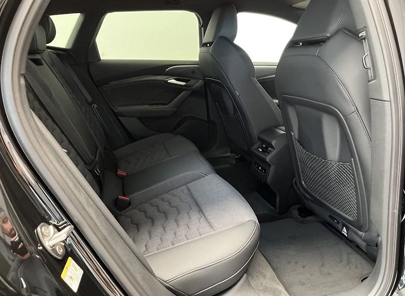 Audi A6 Avant e-tron Q 360k Tech Pro Vzduch - fotka 10 z 16