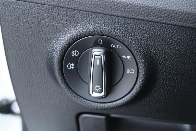 Škoda Superb 2.0 TDI SCOUT DSG ČR - fotka 15 z 31
