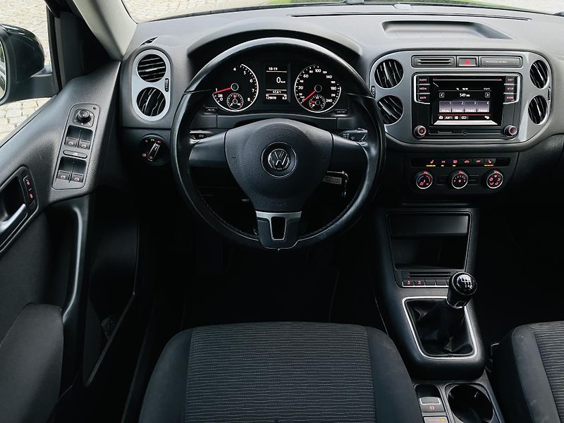 Volkswagen Tiguan 1.4TSI MANUÁL VÝHŘEV SERVISKA - fotka 24 z 39