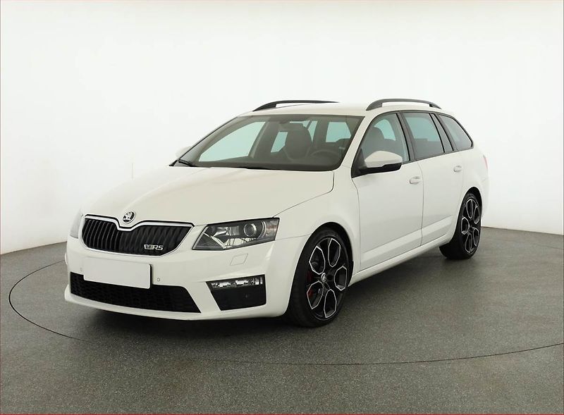 Škoda Octavia (2013) RS 2.0 TDI, Xenony, Tempomat - fotka 2 z 19