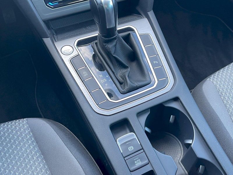 Volkswagen Passat (2023) 2.0 TDI 110 kW DSG ConceptLine - fotka 11 z 33