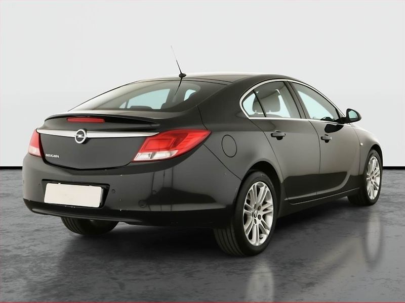 Opel Insignia (2010) 1.8, Tempomat, Park. senzory - fotka 5 z 14