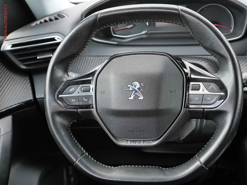 Peugeot 2008 (2020) 1.5 HDi, Active, navi, kamera - fotka 11 z 23