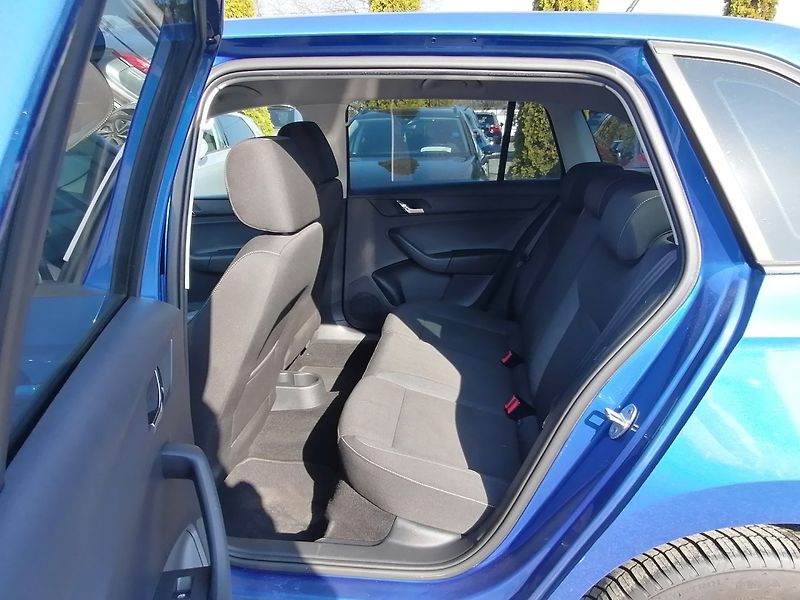 Škoda Rapid (2016) 1.4 TDi DSG výhřevy, Tempomat - fotka 8 z 22