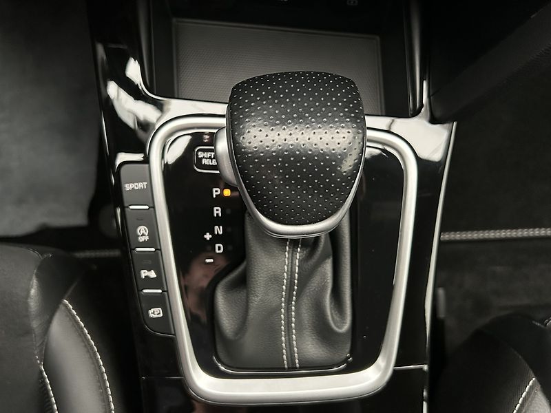 Kia ProCeed 1.5 T-GDi  GT LINE PLUS - fotka 20 z 29
