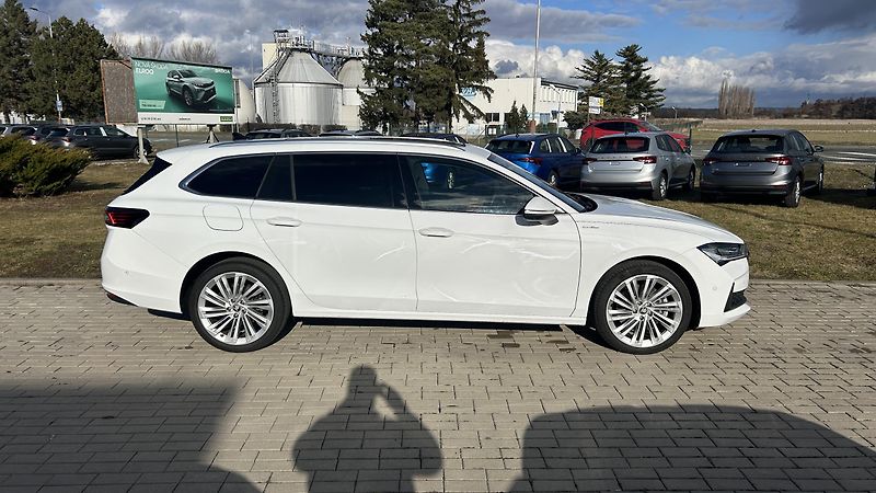 Škoda Superb (2025) TDI, 4x4, DSG, L&K, PANO,NEZ.T - fotka 6 z 28