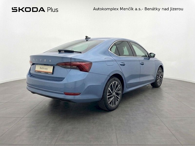 Škoda Octavia (2025) M-HEV TOP SELEC TS 110/1.5 A7F - fotka 2 z 21