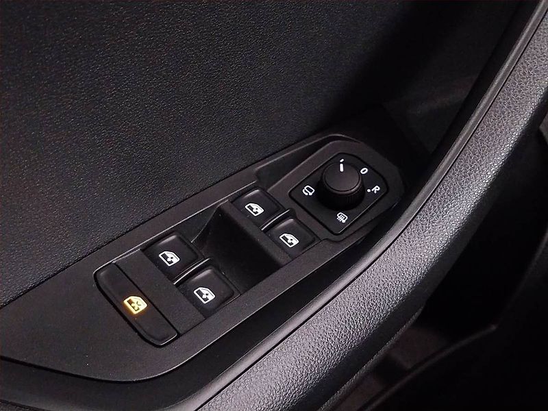 Škoda Karoq (2020) Sportline 1.5 TSI - fotka 22 z 24