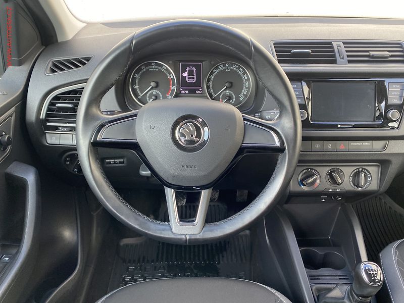 Škoda Fabia (2019) 1.0 TSi, ČR, Ambition, +kola - fotka 11 z 17