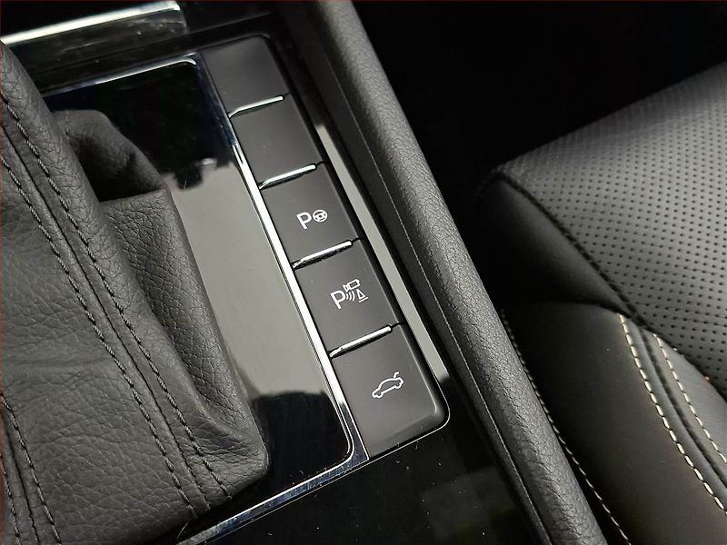 Škoda Superb (2020) Laurin&Klement 2.0 TDI - fotka 19 z 25