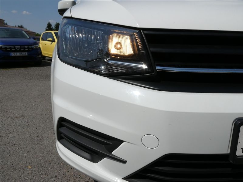 Volkswagen Caddy 2,0 TDi 110kW 7.míst,Maxi,1maj - fotka 5 z 52
